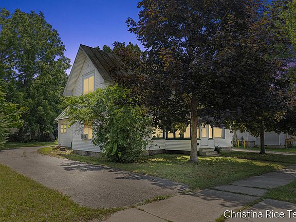 2nd image of 115 E Congress St