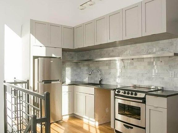 4th image of 588 Myrtle Ave APT 104