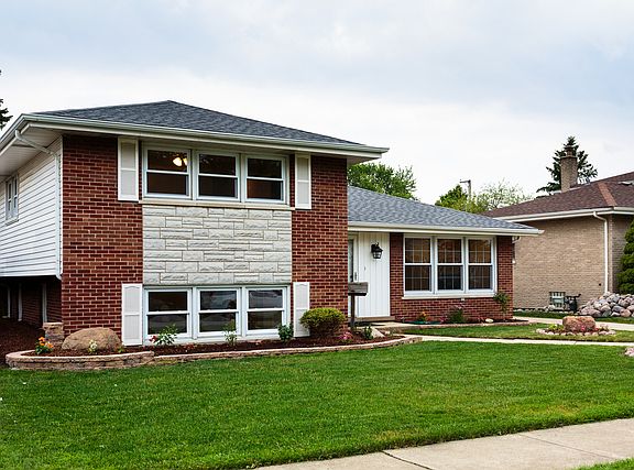 2nd image of 5605 W 99th St