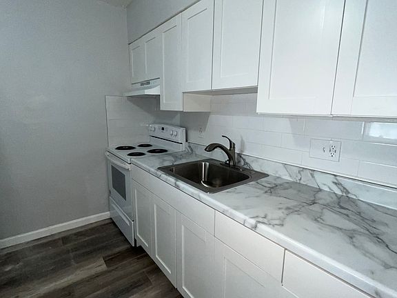 4th image of 4770 Kings Dr #G
