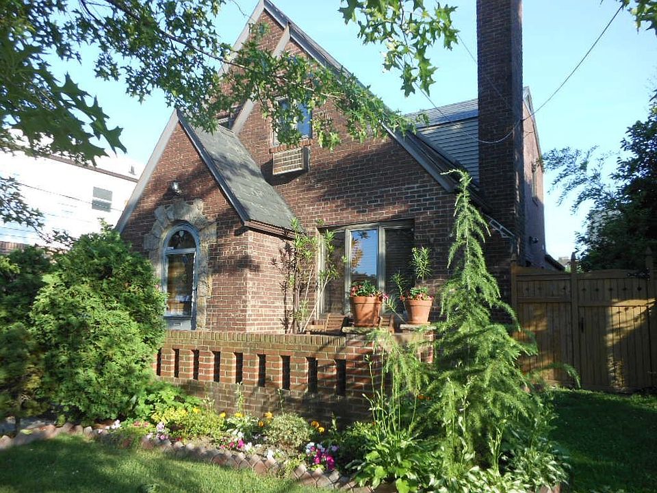 1st image of 8515 65th Ave