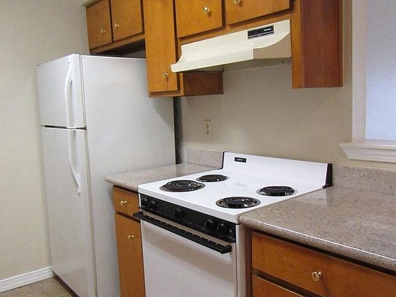 4th image of 1710 Debby Ave APT A