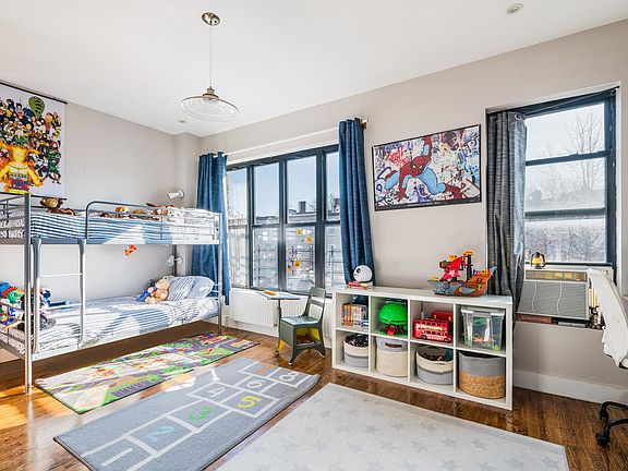 4th image of 356 Halsey St #3