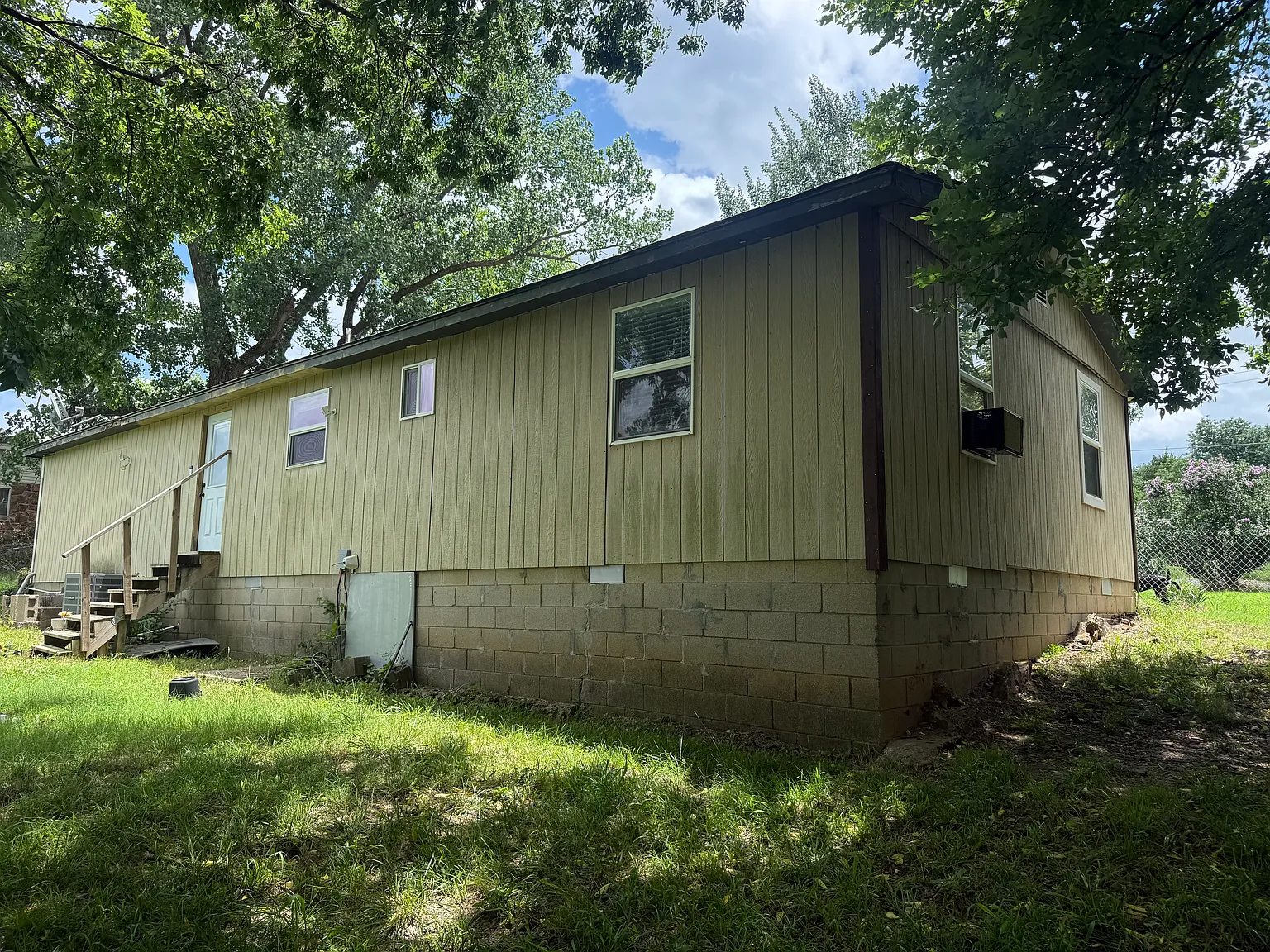 2 bed, 1344 sqft, $1,650 — Photo 2