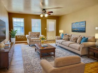 707 Meadow Ct, Peculiar, MO 64078