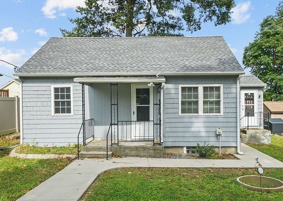 1122 Wood St, Fall River, MA 02721 Zillow