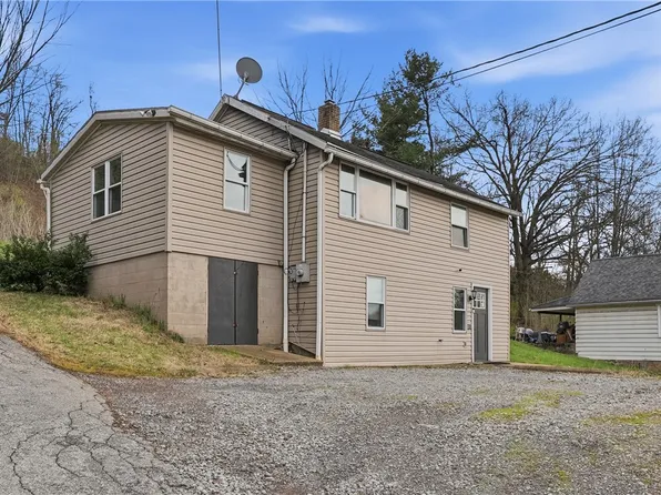 93 Pittsburgh Rd, Lyndora, PA 16045