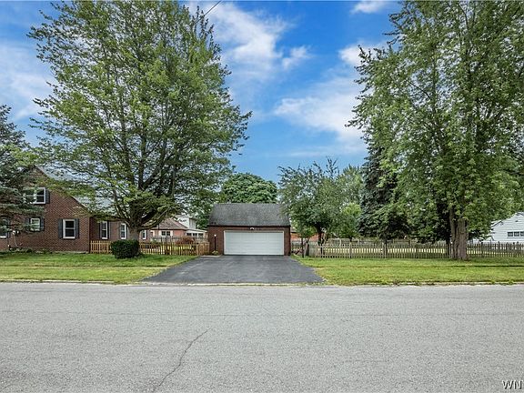 5th image of 375 Beattie Ave