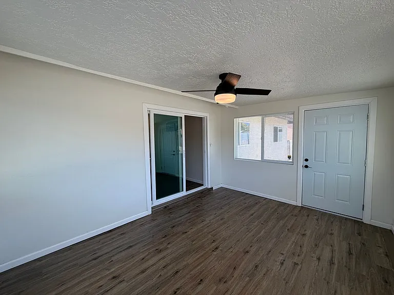 1512 Clancy Dr NE — Photo 8
