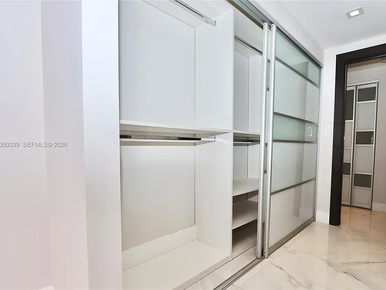 3000 Island Blvd #1603 — Photo 27