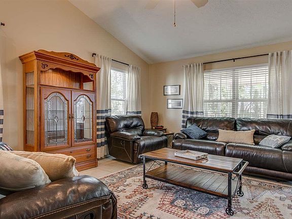 4th image of 1367 Tiger Lake Dr