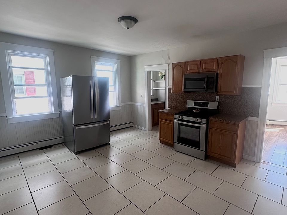 1st image of 22 Suffolk St #1