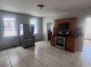 22 Suffolk St #1, Providence, RI 02908
