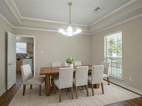 4th image of 441 Parlange Dr