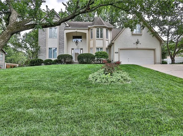 2504 NW Bent Tree Cir, Lees Summit, MO 64081