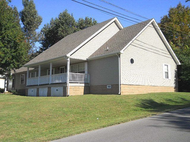 1st image of 1426 Redbud Ln