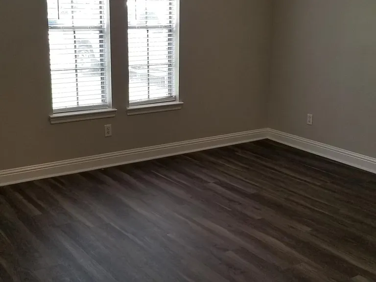 2523 Castle Pl — Photo 15