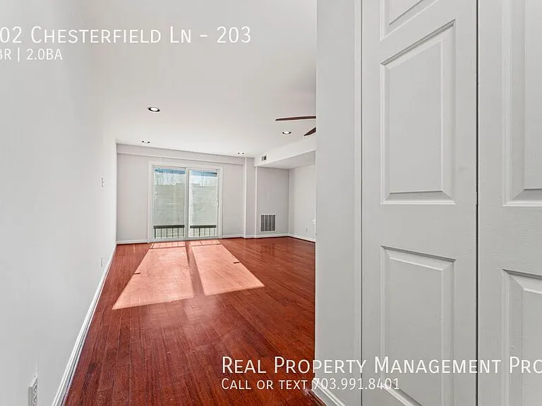 202 Chesterfield Ln #203 — Photo 4