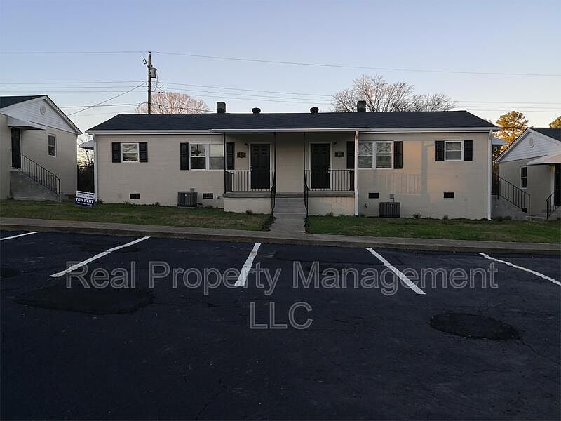 1st image of 15 Lanford Dr