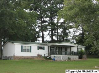 32 West St, Somerville, AL 35670