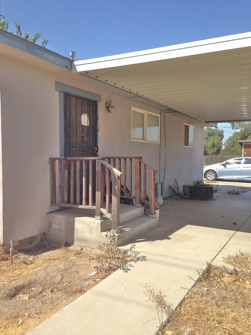 5 E Jensen Ave photo 1