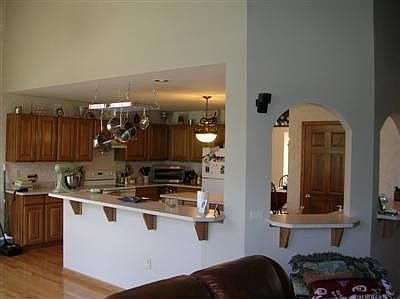 5th image of 298 Lakeridge Dr