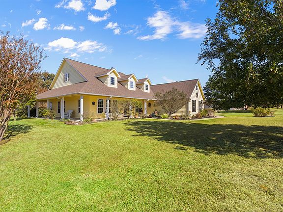 3rd image of 5270 Saddle Ridge Ct
