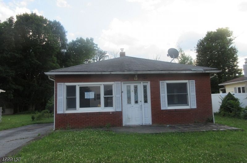 1st image of 32 Bridge St