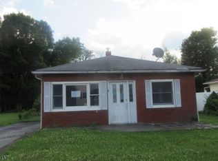 32 Bridge St, Ogdensburg, NJ 07439