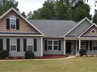 104 Hunters Ln, Lagrange, GA 30240