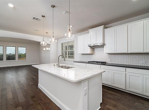 3rd image of 205 Virginia Ln