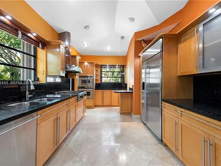 540 S Shore Dr — Photo 22