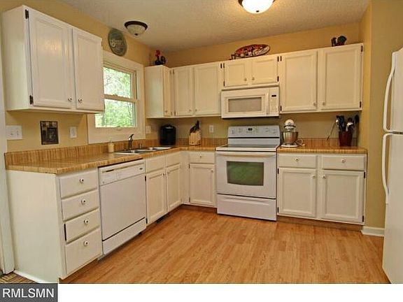 2nd image of 12865 Knollwood Dr