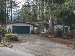 80 E Village View Dr, Allyn, WA 98524