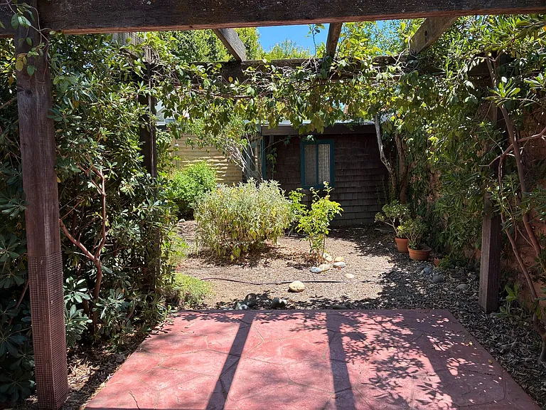 2125 Bueno Dr — Photo 26