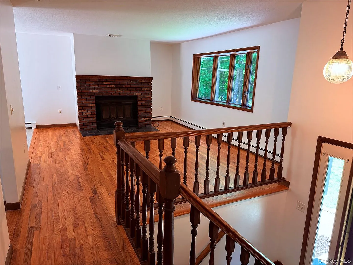 3 bed, 2.5 bath, 1924 sqft, $3,500 — Photo 3