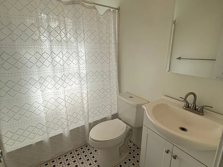 Lupton Flats — Photo 13