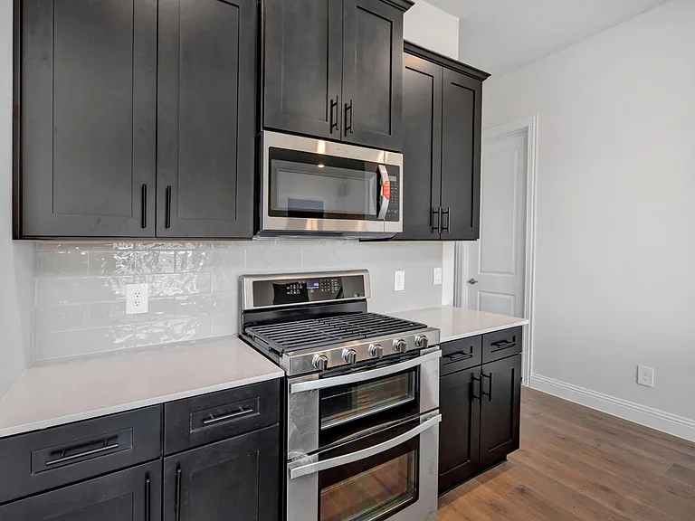 4546 Community Ct — Photo 11