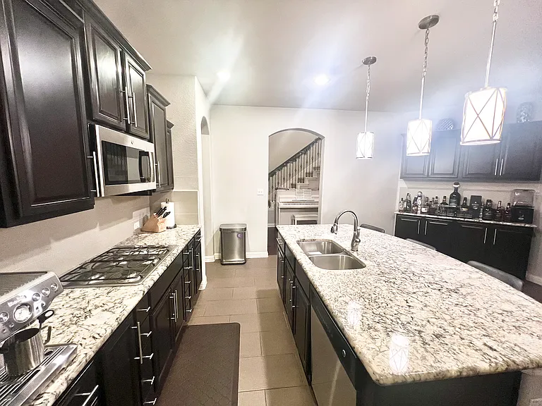 102 Waverly Spire Ct — Photo 17