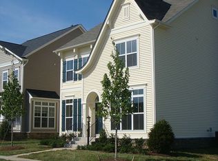 23432 Gardenwalk Dr, Ashburn, VA 20148