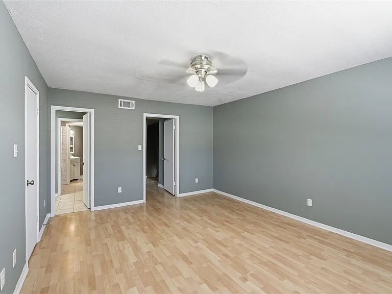 8321 Nairn St — Photo 13