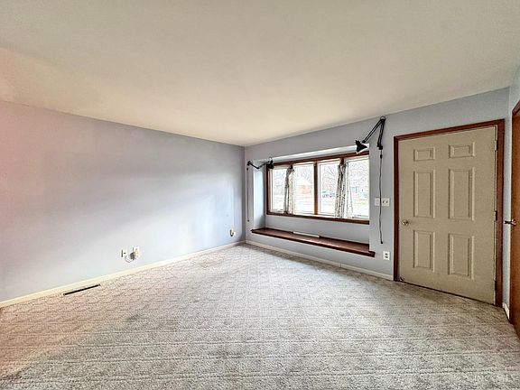 4th image of 624 Fern Ct