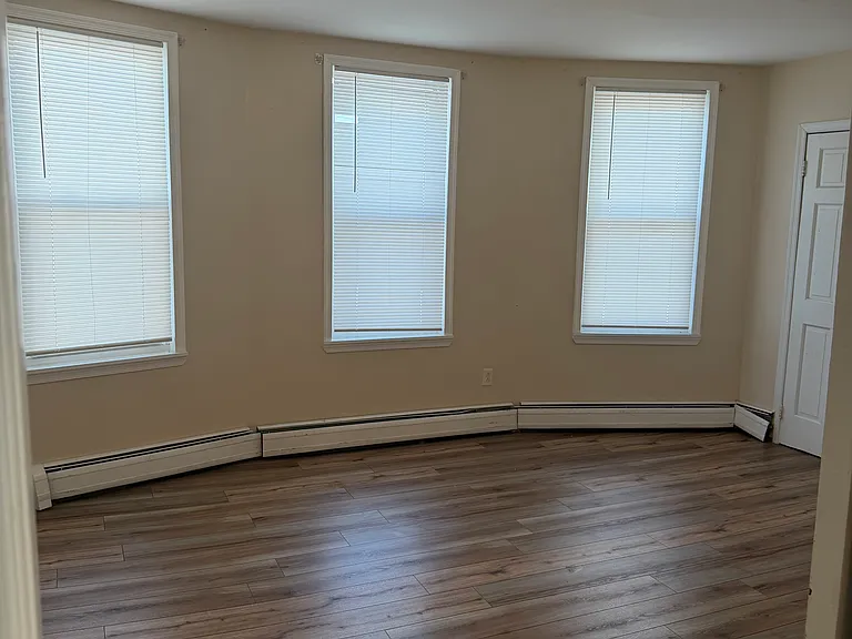 722 W Diamond Ave #2 — Photo 7