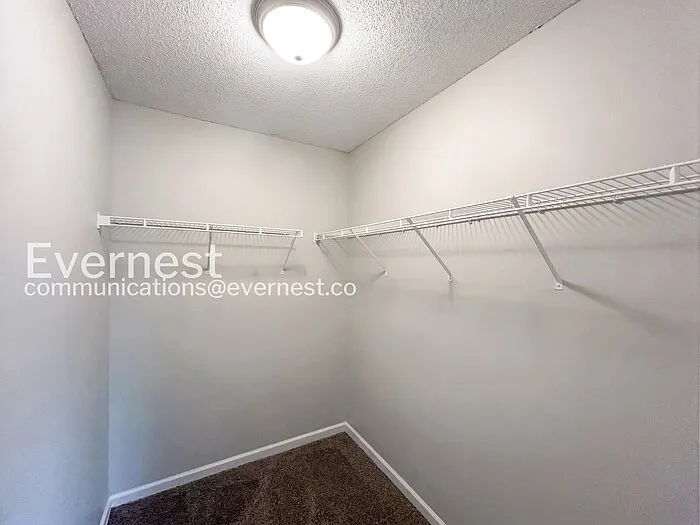 10721 Ridgefield Dr — Photo 17