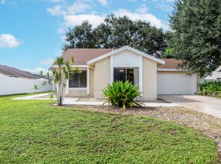 9932 Floral Park Ln, Boca Raton, FL 33428