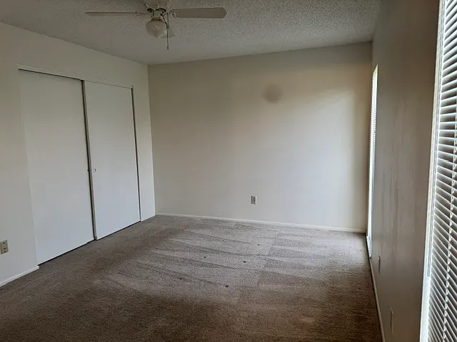 319 La Paz Dr — Photo 8