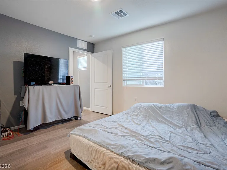 7890 Aurora Sky St #2 — Photo 14