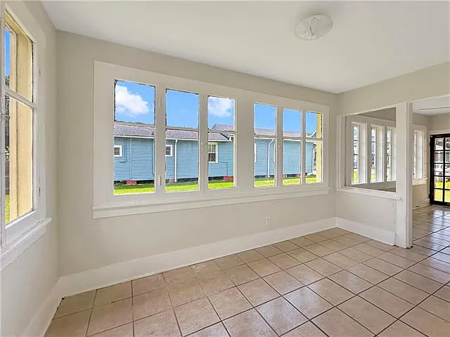 2515 Acacia St — Photo 9