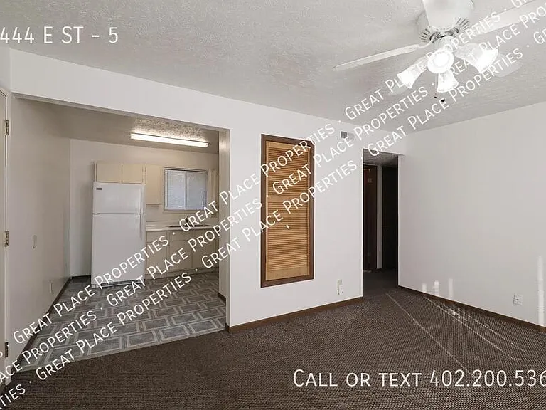 2444 E St #5 — Photo 9