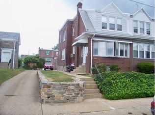 2215 Rhawn St, Philadelphia, PA 19152